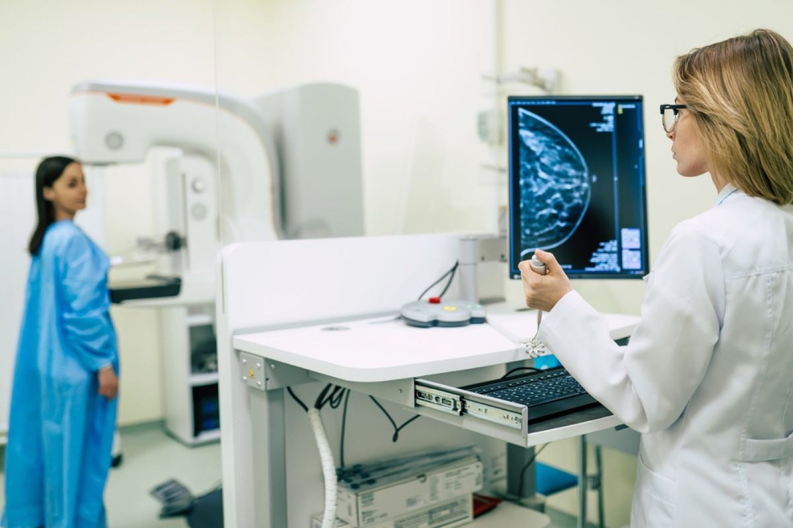 Investigação e diagnóstico de alterações mamárias · Dr. Bruno Salvador, Mastologista em São Paulo