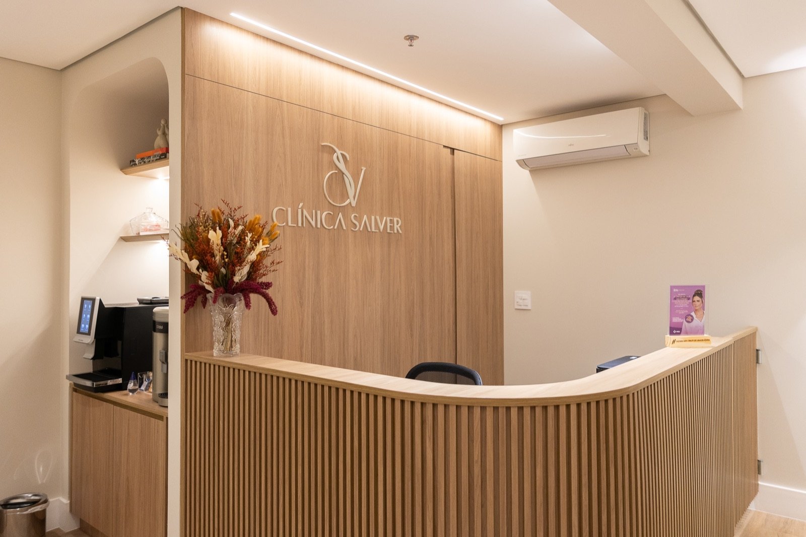Recepção da clínica do Dr. Bruno Salvador, mastologista em São Paulo